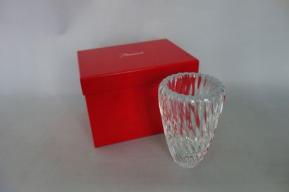 BACCARAT France
Petit vase 