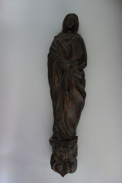 Sainte Femme.Statuette en bois sculpté et...