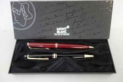 MONTBLANC
Stylo-bille en résine noire modèle...