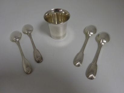 Quatre cuillères à café en argent (925),...