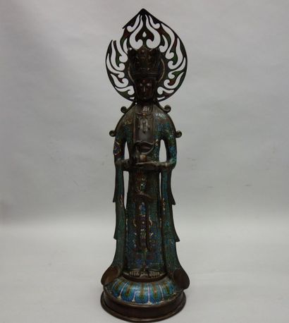 CHINE
Statue de divinité debout en bronze...
