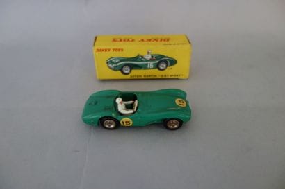 DINKY TOYS France
Aston Martin 
