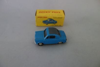 DINKY TOYS France
2 CV Vespa 400, avec glaces,...