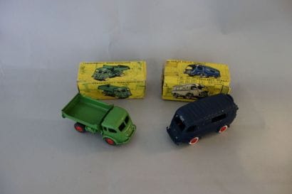 CIJ
Lot: - Camion Renault-Benne basculante,...