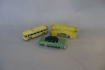 CIJ
Lot: -Car Renault, sans boîte, (état...