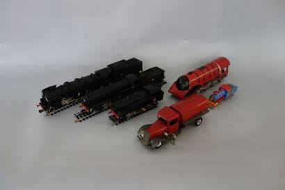 JOUEF, HO
Lot: - Une locomotive 141 avec...