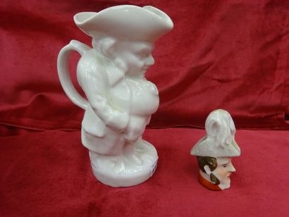 Lot de porcelaines polychromes comprenant:...