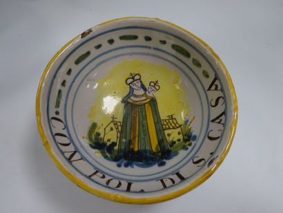 TALAVERA (Espagne)
Coupelle ronde sur pied...
