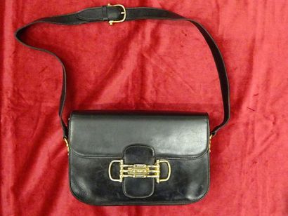 CELINE
Sac de dame en box noir, fermoir en...