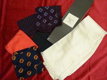 Pochettes de soie pour homme. - Echarpe de...