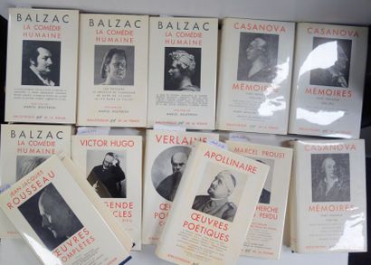 Lot de volumes reliés éditions La Pléiade...
