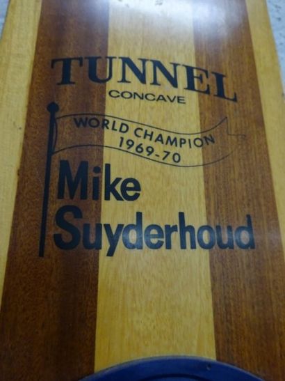 MIKE SUYDERHOUD, RON MARKS
Ski nautique de...