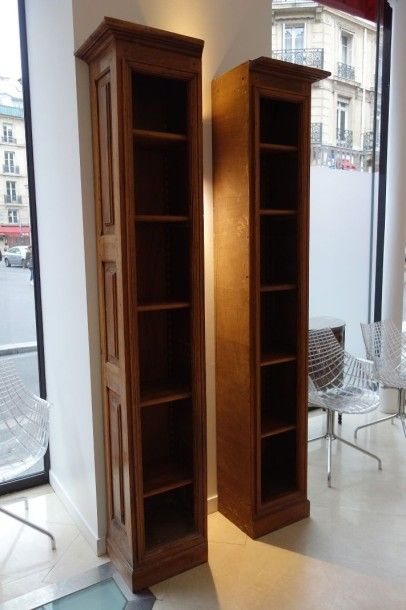 Ensemble de quatre étagères en bois naturel...