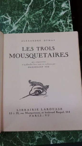 Lot de cinq volumes reliés ou brochés: -...