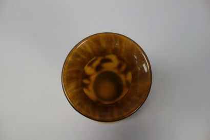 Vase à panse resserrée et col évasé. Epreuve...