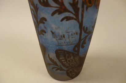 MULLER Frères, à Lunéville
Grand vase balustre...