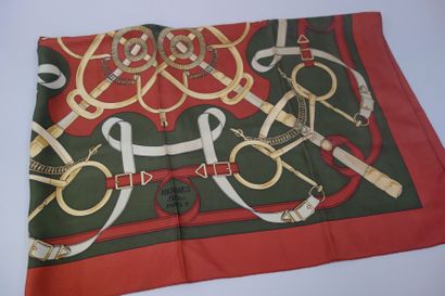 HERMES Paris
Carré en soie 