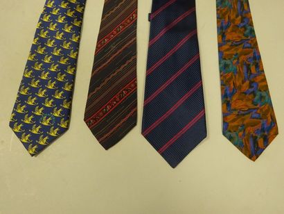 LANVIN, P. CARDIN, THE MACHRIE (hôtel)
Lot...