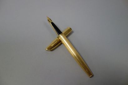 WATERMAN
Stylo plume en or jaune (750). Poids...