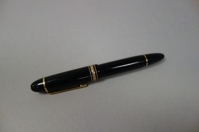MONT BLANC
Stylo plume 146 Meisterstück,...