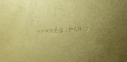 HERMES
Pot à tabac en plein cuir marron piqué...