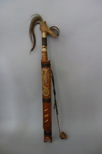 ASIE
Sabre et couteau. Fusée ou manche en...