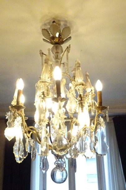 Lustre cage à six bras de lumière. En laiton,...