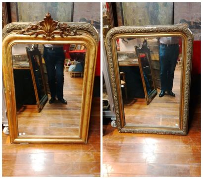 Deux miroirs de cheminée rectangulaires,...