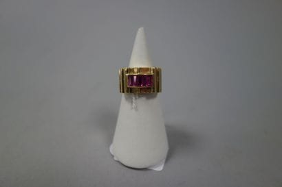 Bague chevalière en or jaune (750) à degrés...