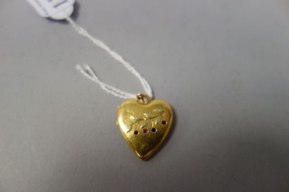 Pendentif coeur porte photo en or jaune (750)...