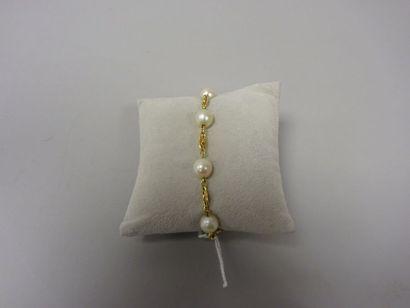 Bracelet en or jaune (750) à maillons ovales...