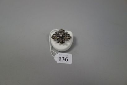 Petite broche 