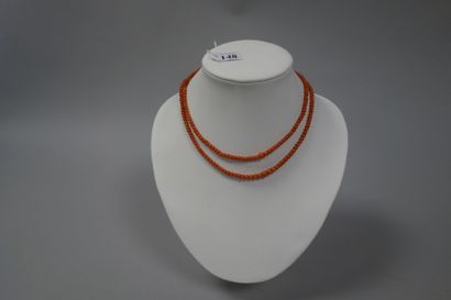 Collier ras de cou double rang de perles...