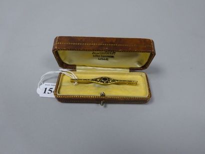 Broche barrette en or jaune (750) ajouré,...