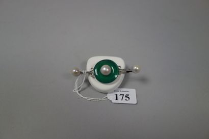 Broche ligne en argent (925) ornée au centre...