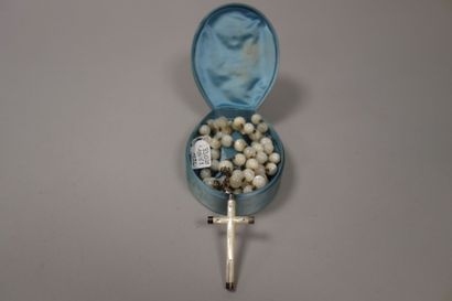 Chapelet en nacre et argent (925).

Inscription...