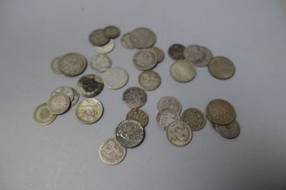 Lot de monnaies comprenant :

-15 pièces...