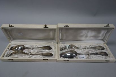 Deux couverts de baptème en argent (925).

Dans...