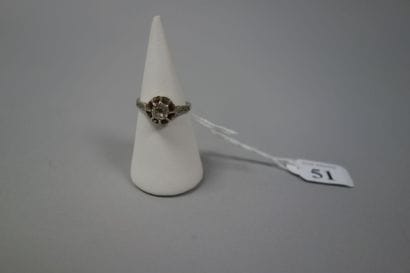 Bague en or blanc (750) ornée d'un diamant...