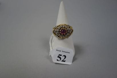 Bague dôme ajourée en or jaune (750) et platine...