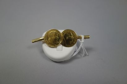 Broche barrette en or jaune (750) ornée de...