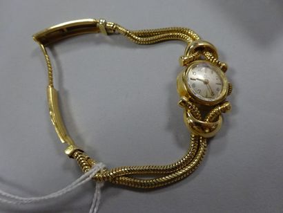 OMEGA

Montre bracelet de dame en or jaune...