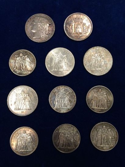 Lot de monnaies en argent dont pièces de...