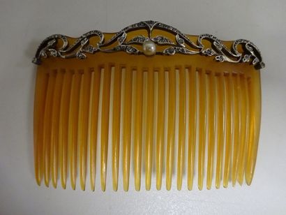 Peigne en corne blonde orné de strass et...