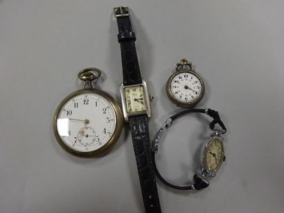 Lot comprenant quatre montres de gousset,...