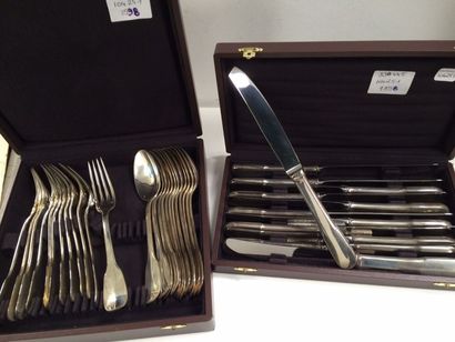 TETARD Frères

Partie de ménagère en argent...