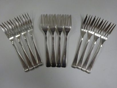 Suite de douze fourchettes à gâteau en métal...