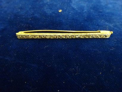 Broche barrette en or jaune et or gris (750)...
