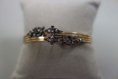 Bracelet jonc ouvrant en or jaune (750) et...