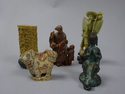 Extrême OrientLot en bronze, os, résine,...
